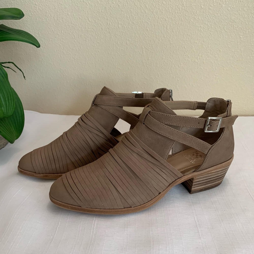 Vince Camuto Pamelle Elko Nubuck Tan/Taupe Strappy 
Ankle Boots Woman’s 8M